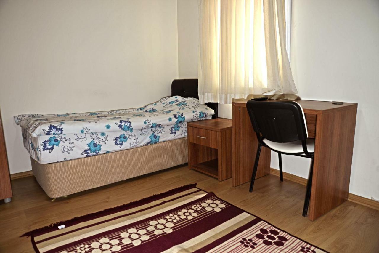 Vatan Yurt Hostel Стамбул Экстерьер фото