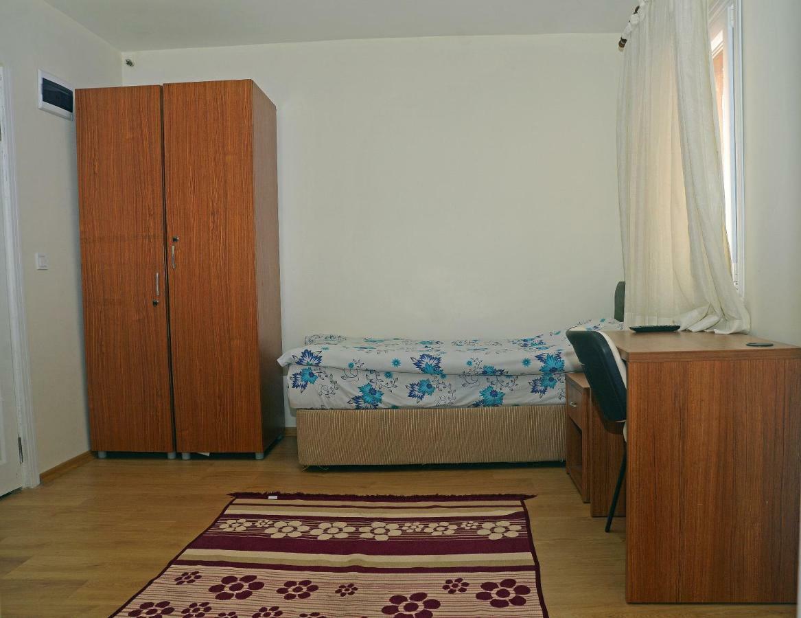 Vatan Yurt Hostel Стамбул Экстерьер фото